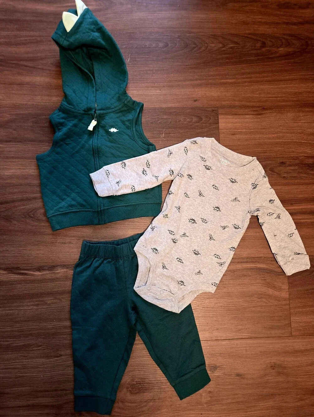 Baby Boy Carter's 12 Month Lot, 8 Pieces - Picture 2 of 5